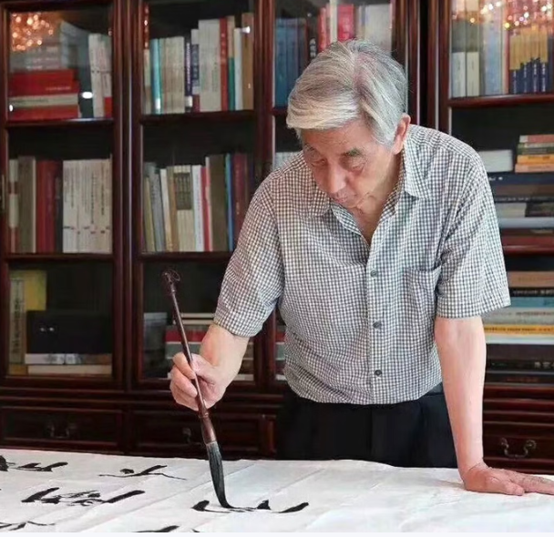 精词名家字画现任中国书法家协会名誉主席张海手写真迹